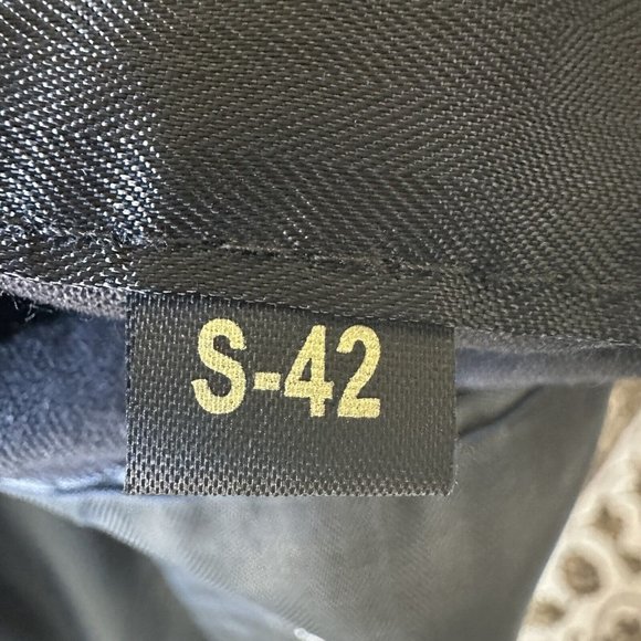 Kasper Coat Cashmere Blend Double Breasted
Overcoat - Picture 9 of 12